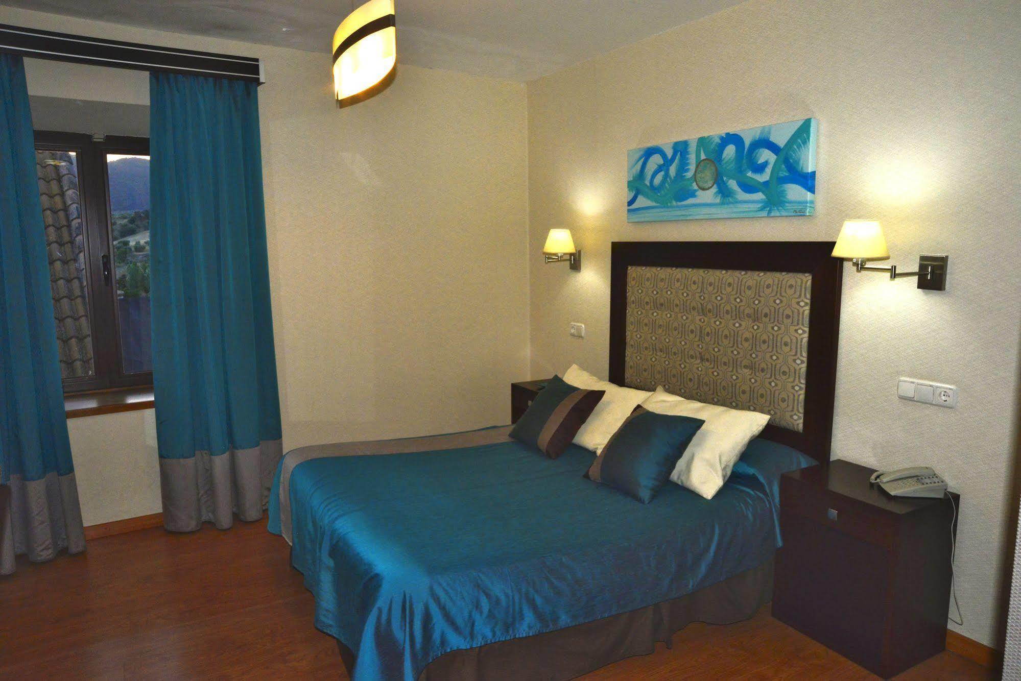 Hotel & Spa Plaza Arriate Exterior photo