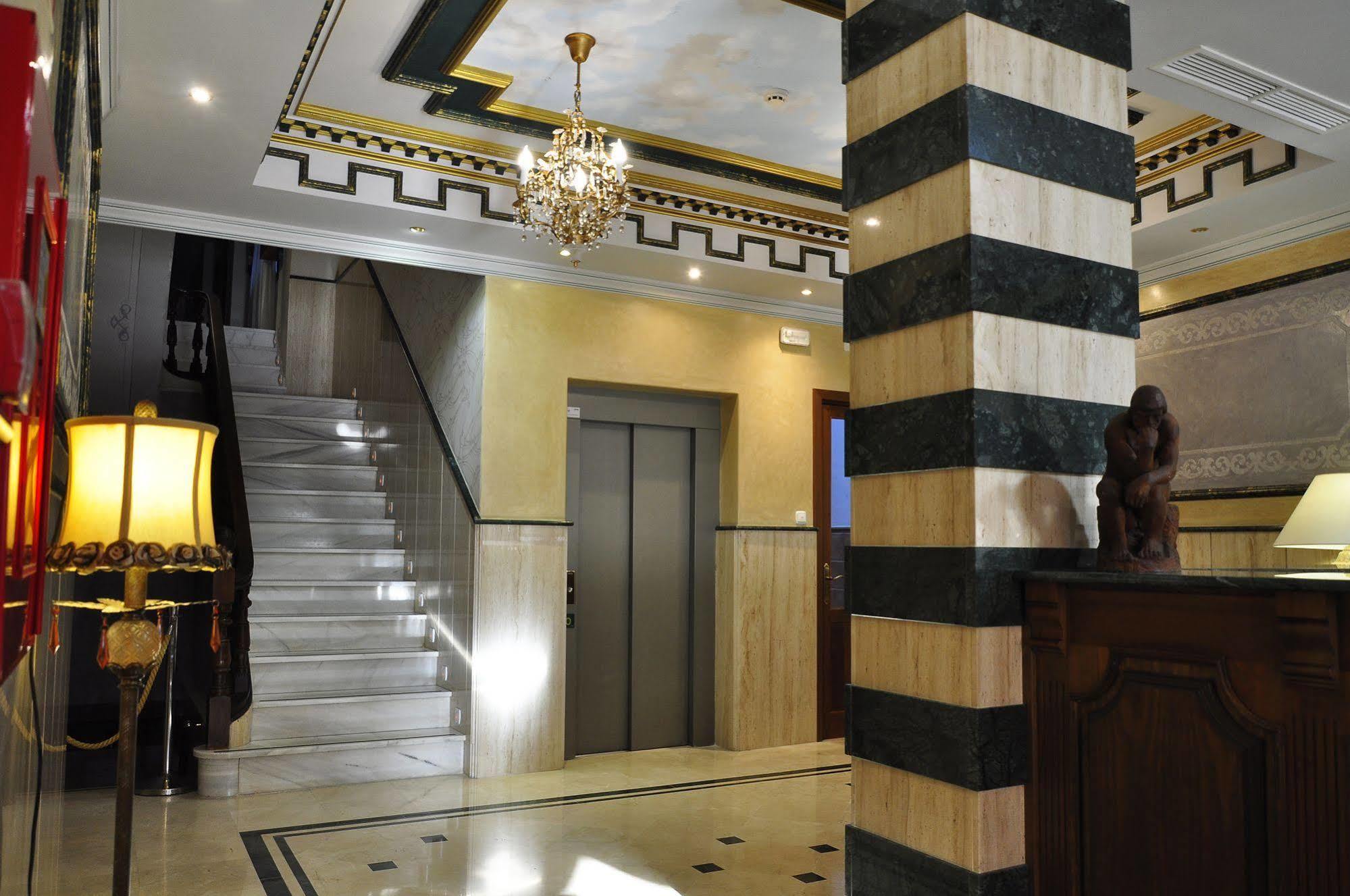 Hotel & Spa Plaza Arriate Exterior photo